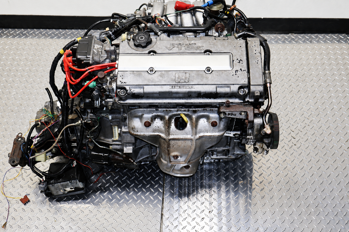1994-1995 Acura Integra B18C 1.8L DOHC VTEC Engine & 5 Speed LSD Y21 Transmission Swap JDM