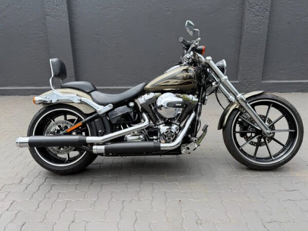 2016 Softail Breakout